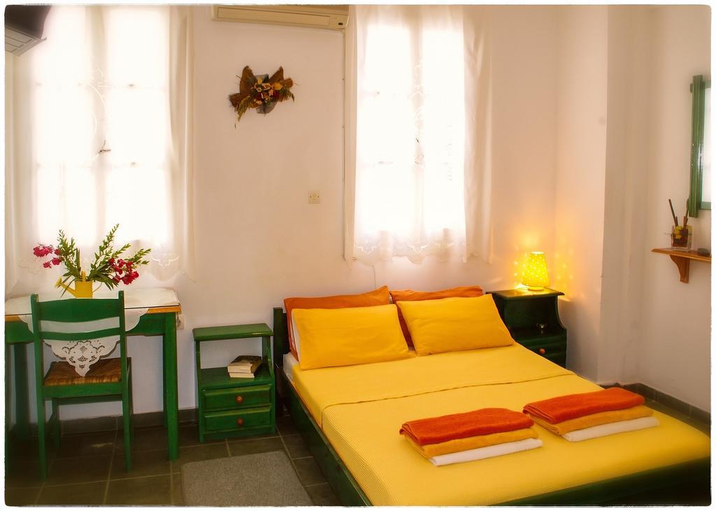 Georgios Milos Adamantas Room photo