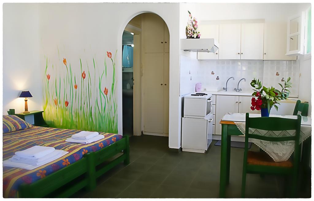 Georgios Milos Adamantas Room photo